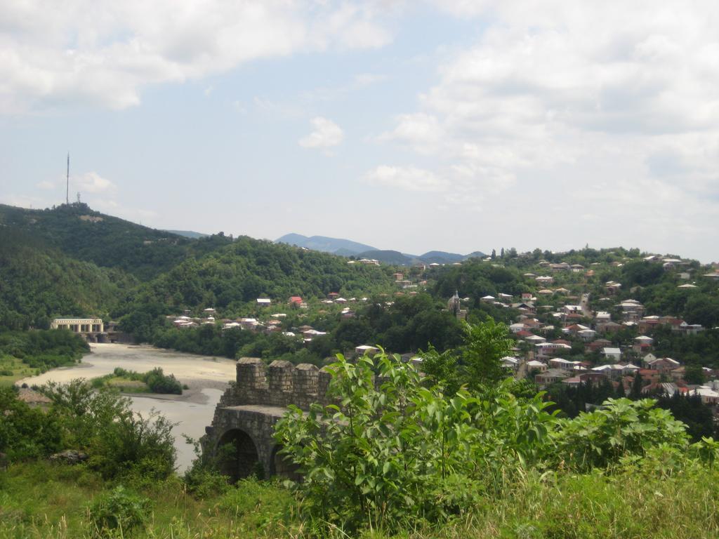 Guesthouse Gegi Kutaisi Oda fotoğraf